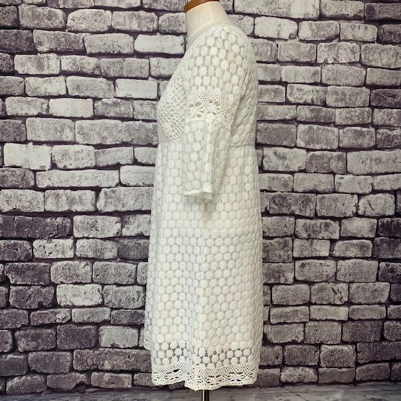 Solitaire White Lace Dress Size Medium - Picture 4 of 10